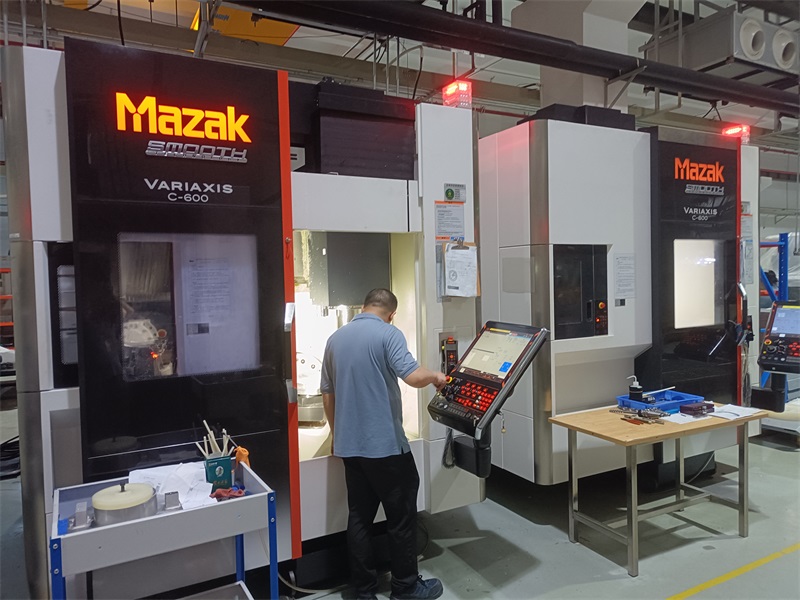 五轴联动立式加工中心