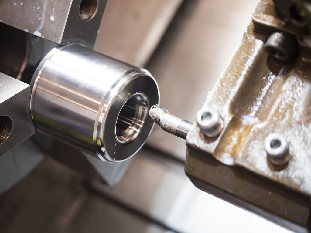 不锈钢精密零件加工艺术：技术参数与工艺优化