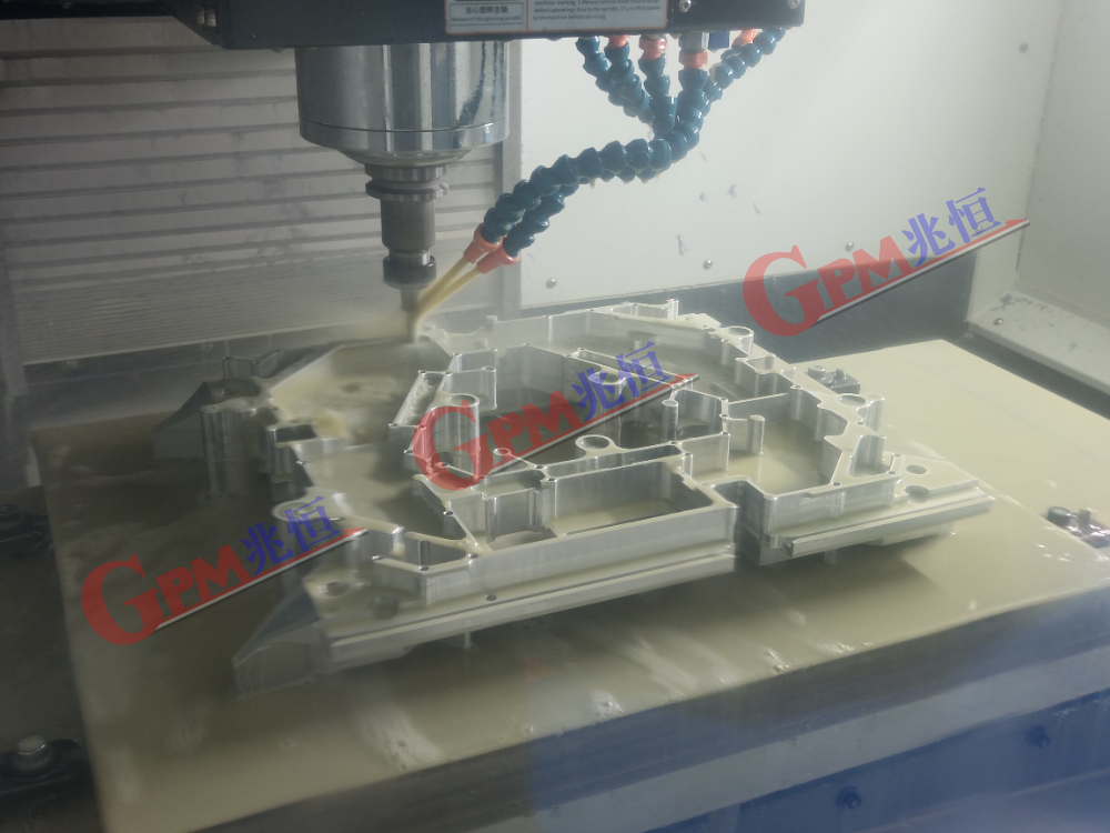 机械加工实景照片 4：立加（三轴）